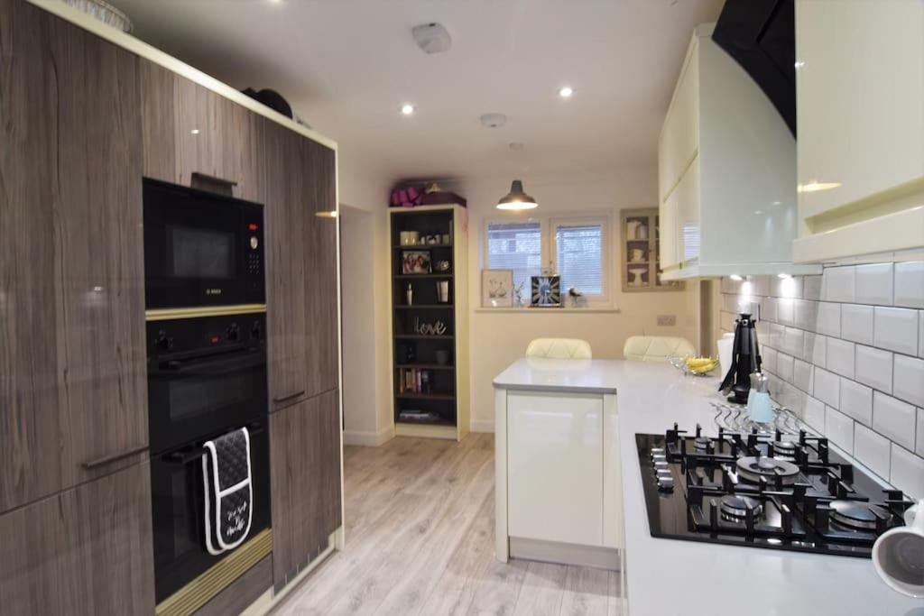 Mikes At Menai - Stylish & Spacious 3 Bed House In Menai Bridge. Ngoại thất bức ảnh