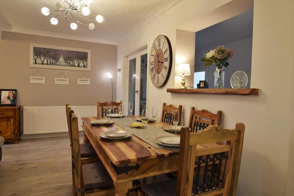 Mikes At Menai - Stylish & Spacious 3 Bed House In Menai Bridge. Ngoại thất bức ảnh