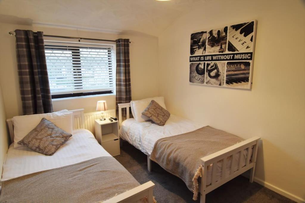 Mikes At Menai - Stylish & Spacious 3 Bed House In Menai Bridge. Ngoại thất bức ảnh