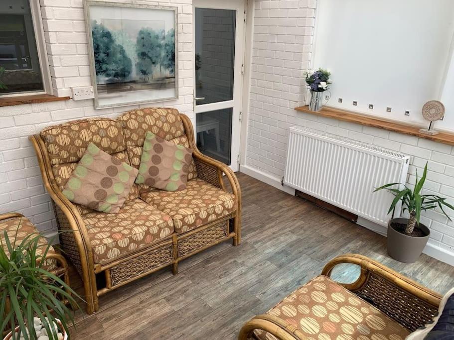Mikes At Menai - Stylish & Spacious 3 Bed House In Menai Bridge. Ngoại thất bức ảnh